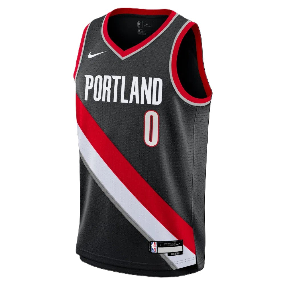 boys-icon-swingman-jersey-portland-trail-blazers-lillard-damian-player-0-nba-ez2b7bx2p00-tradl-naw_1_c28ee250-5d01-4f42-8ed0-042ce43df389.jpg
